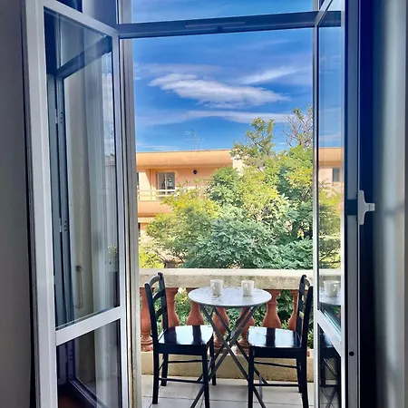 Apartment Provence 2 Pieces Avec Balcon