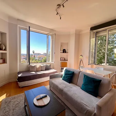 Apartament Provence 2 Pieces Avec Balcon *
