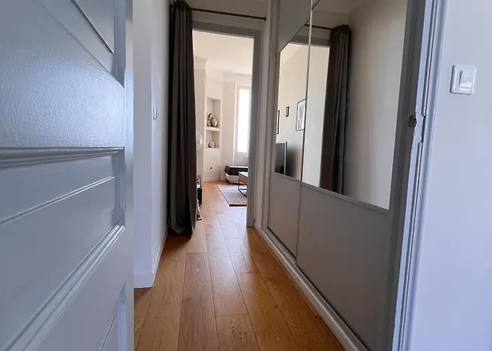 Daire Provence 2 Pieces Avec Balcon *