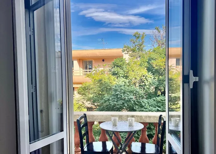 Daire Provence 2 Pieces Avec Balcon