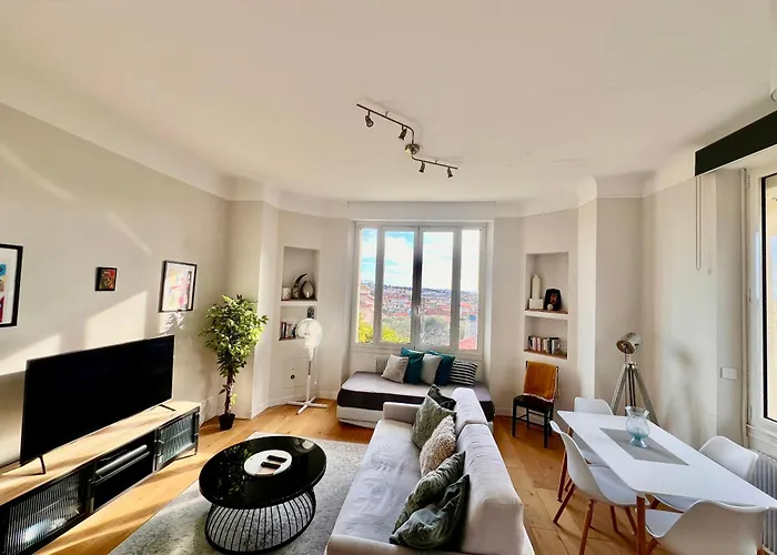 Daire Provence 2 Pieces Avec Balcon Antibes